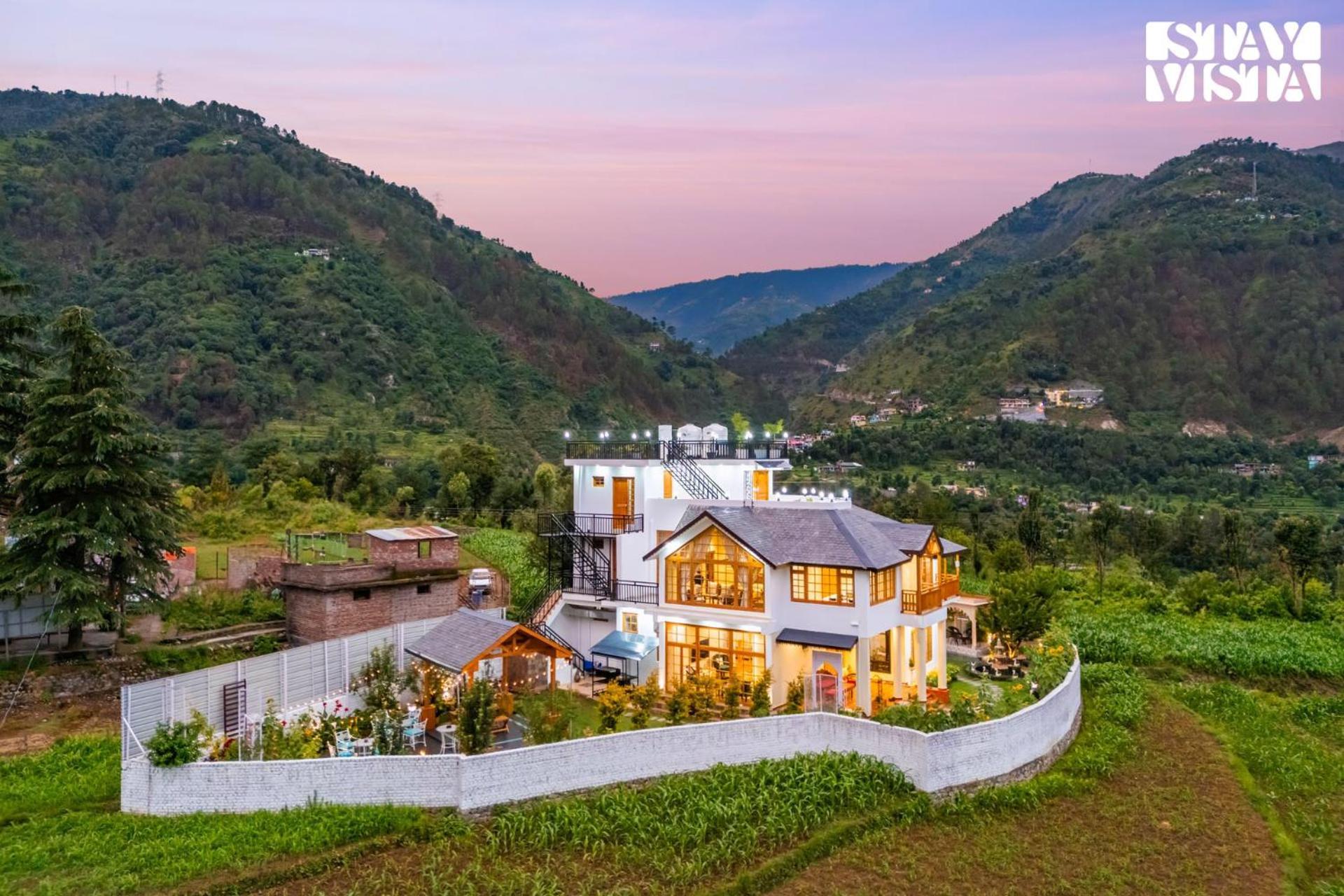 Stayvista At The Oakridge 4 Bhk Villa In Dharamshala With Jacuzzi & Balcony Chamba (Himachal Pradesh) Exterior foto