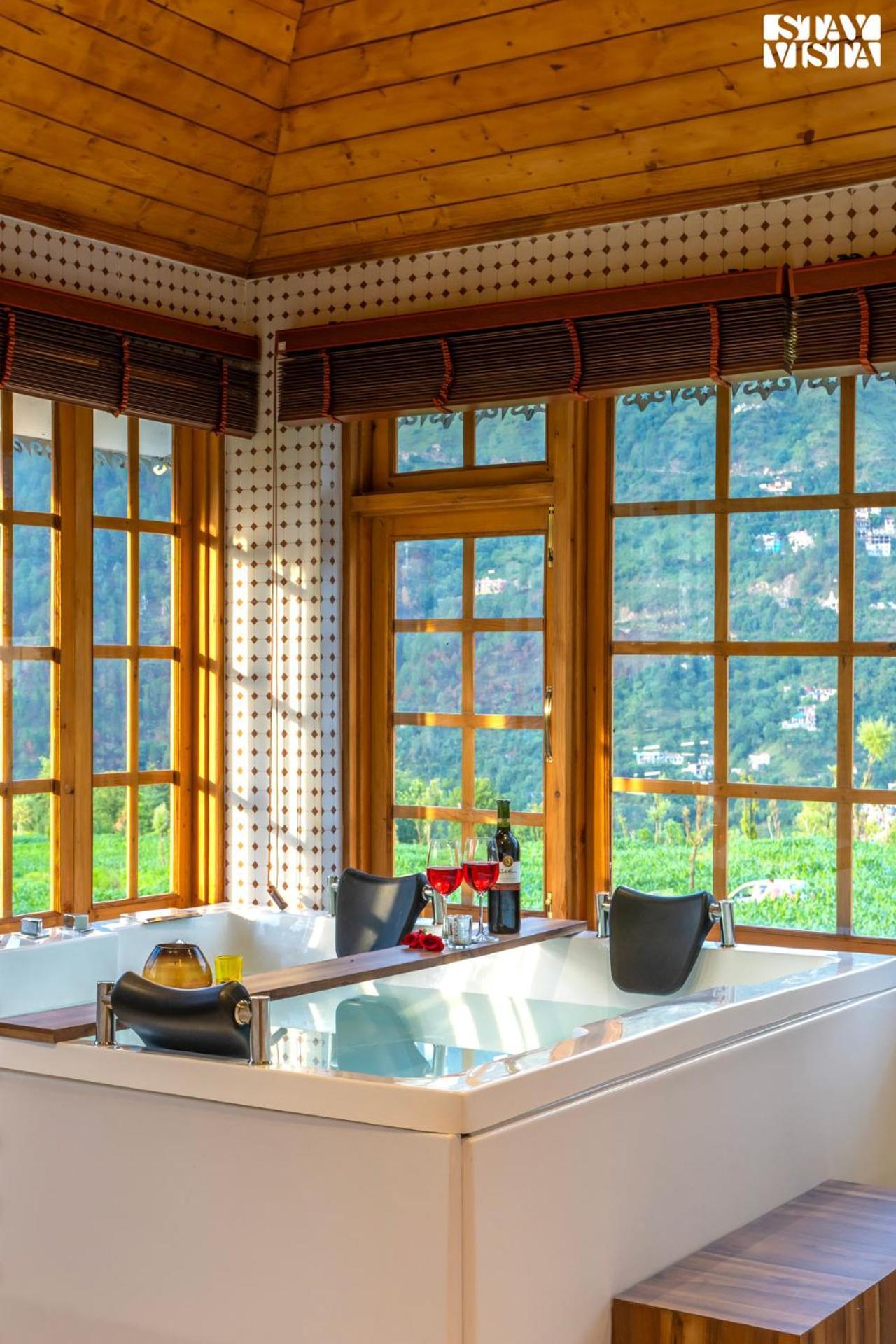 Stayvista At The Oakridge 4 Bhk Villa In Dharamshala With Jacuzzi & Balcony Chamba (Himachal Pradesh) Exterior foto